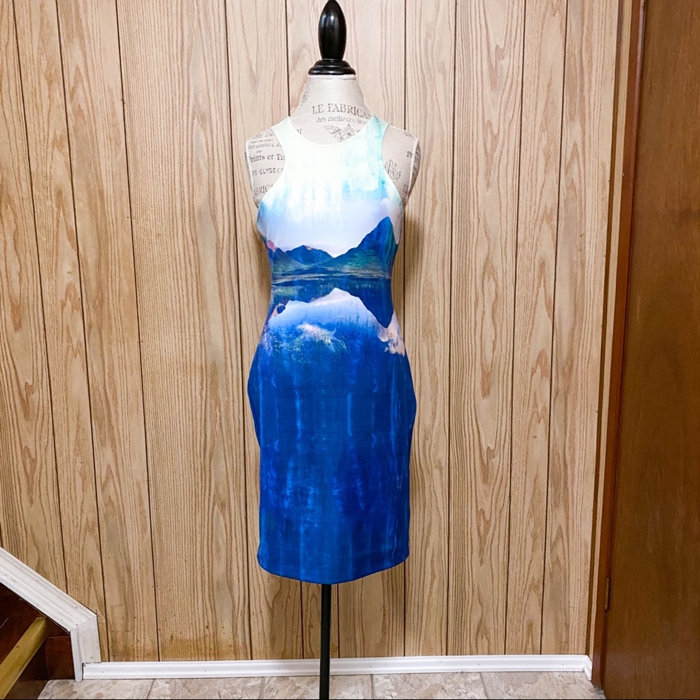 H&M sleeveless Sexy beach body hugging dress